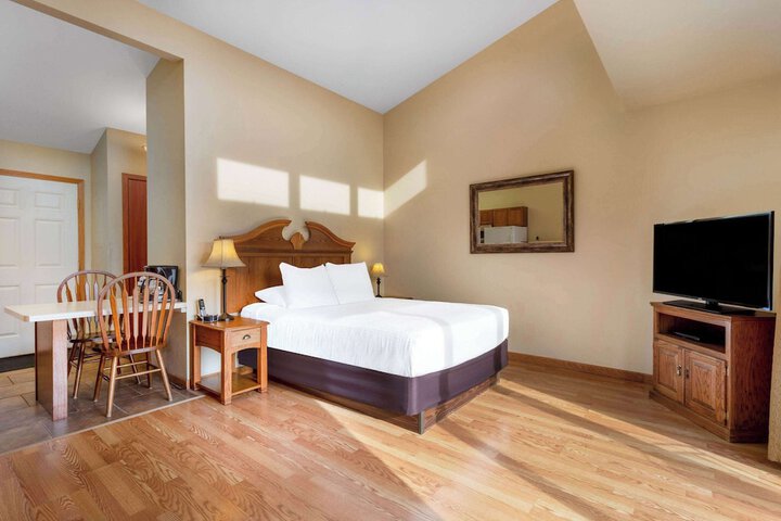 Room 15 of 49