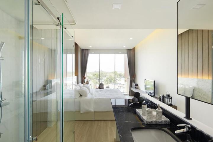 Room 28 of 44