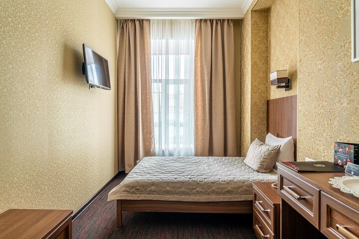 Room 5 of 52