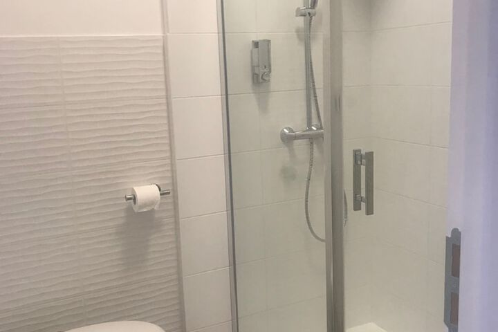 Room 65 of 97