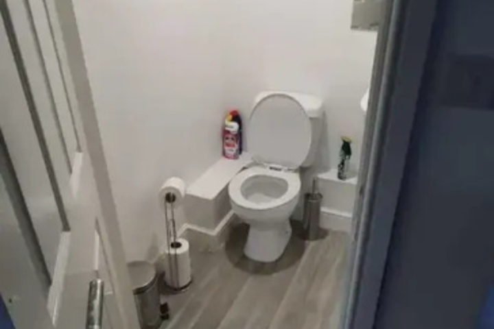 Room 7 of 20