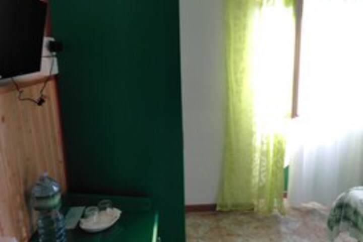 Room 47 of 48