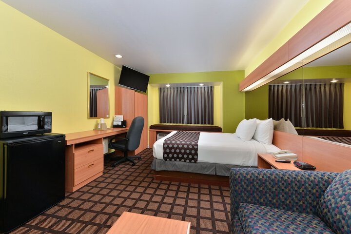 1 King Bed Suite (9 of 9)