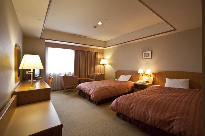 Room 9 of 29