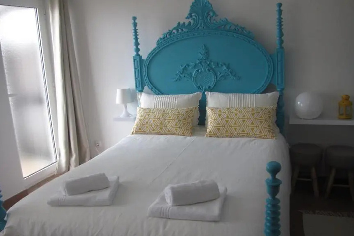 Room 2 of 12