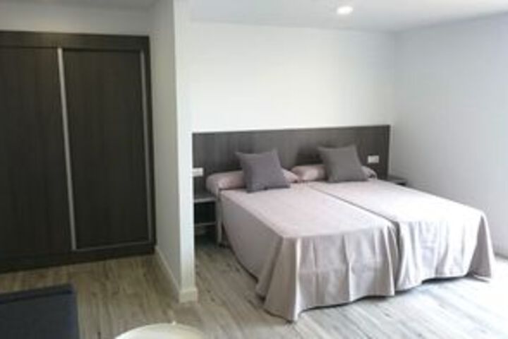 Room 16 of 48