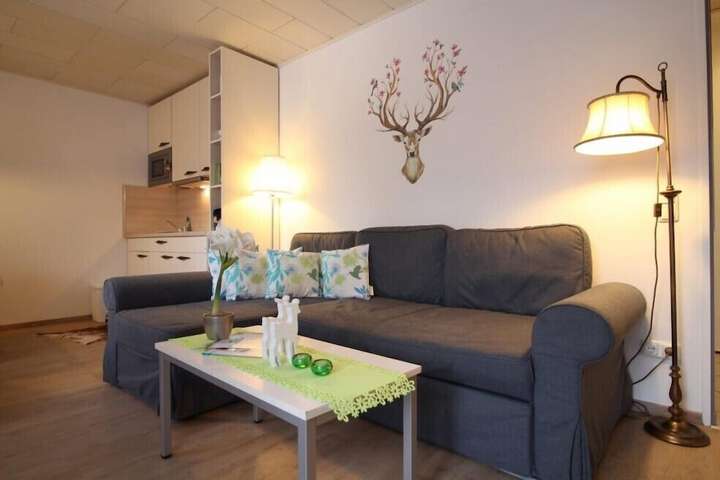 Room 9 of 25