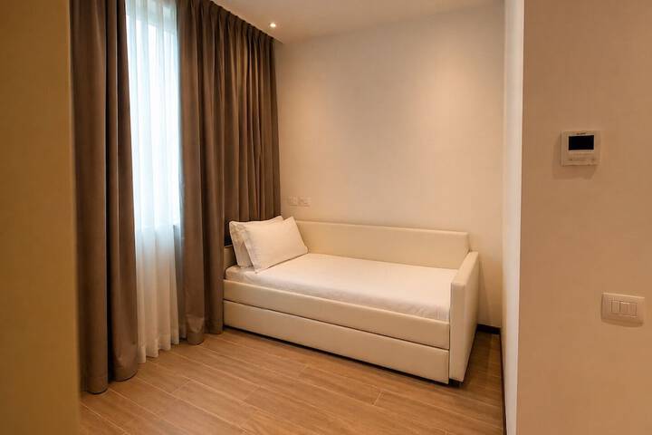 Room 33 of 59