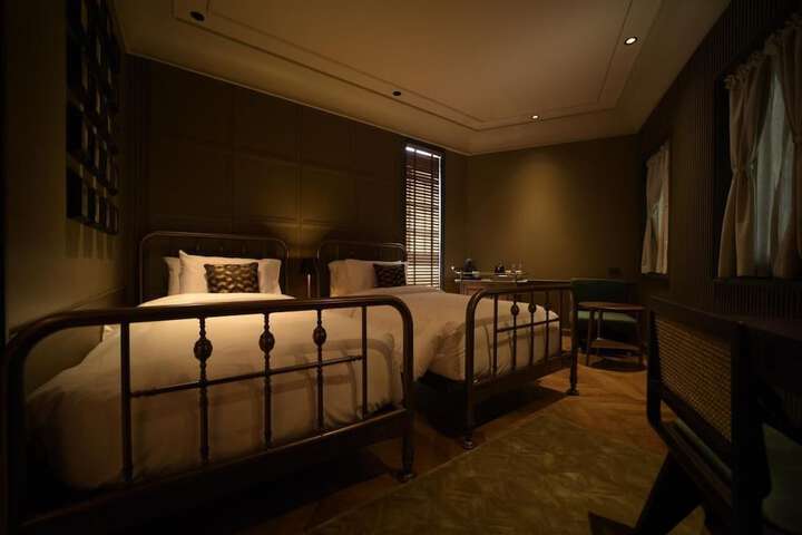 Room 7 of 30