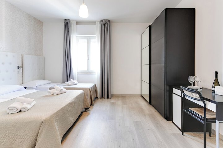 Room 10 of 51