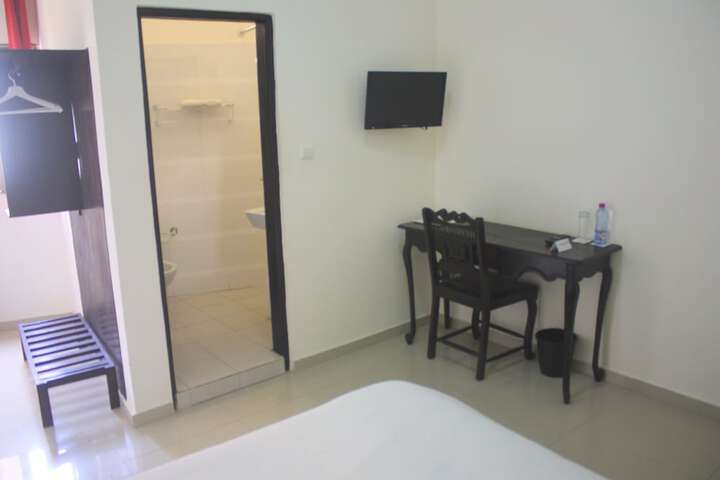 Room 15 of 35