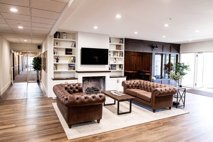 Hotel Interior 3 of 32