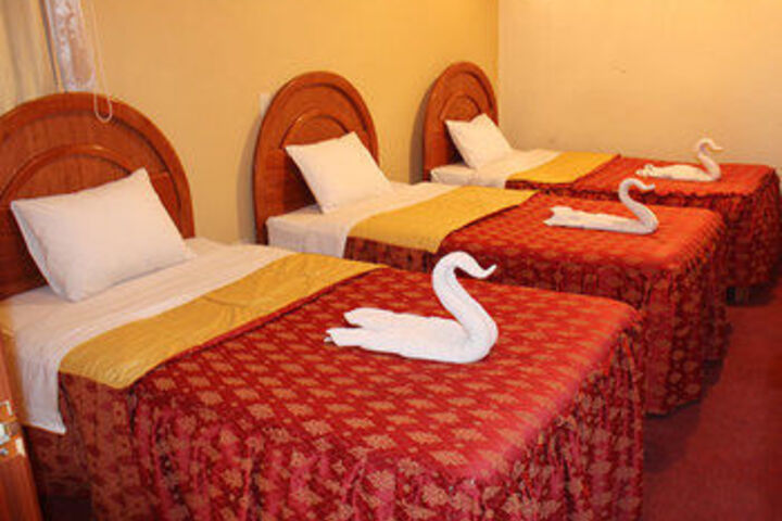Room 2 of 28