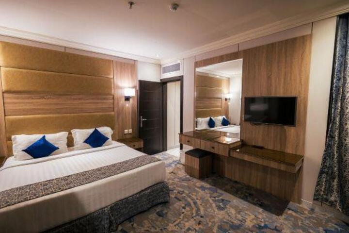 Room 17 of 51