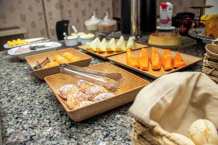 Breakfast/Coffee Service 46 of 70