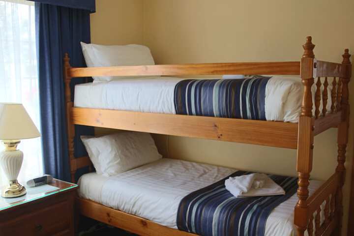 Room 73 of 244