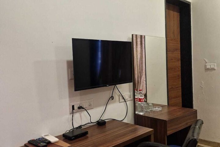 Room 26 of 58