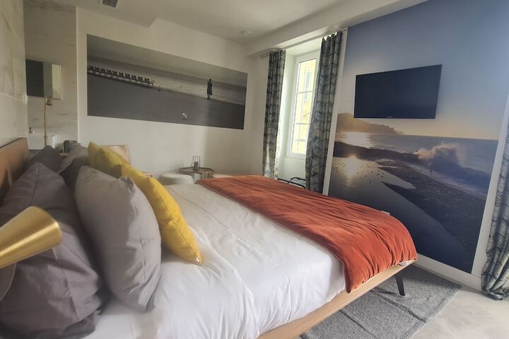 Room 21 of 118