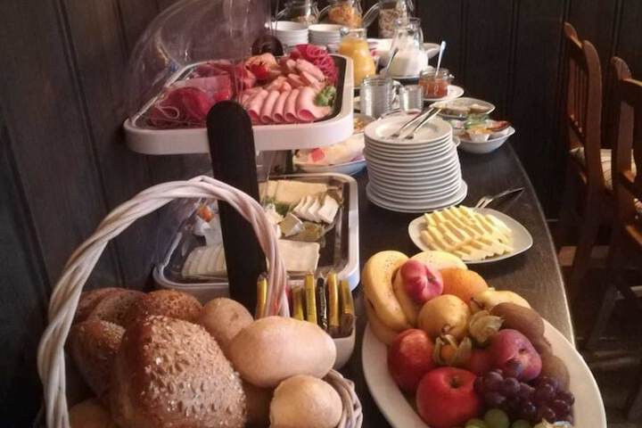 Breakfast/Coffee Service 11 of 22