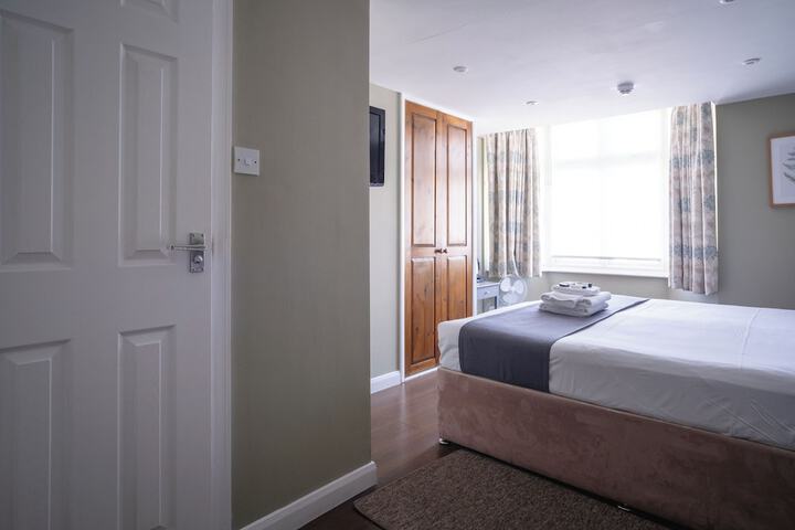 Room 9 of 64