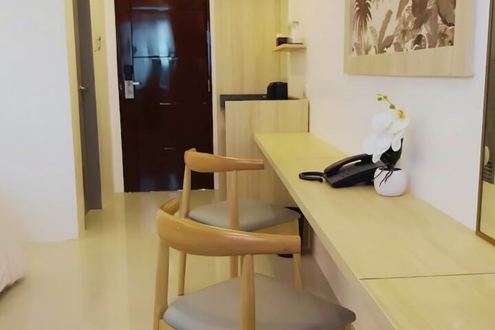 Room 20 of 61