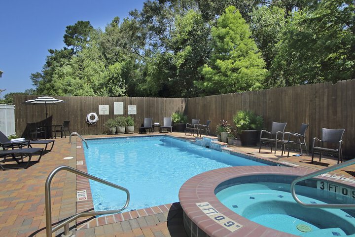 Pool 20 of 55