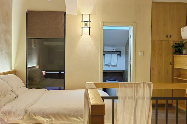Room 61 of 131