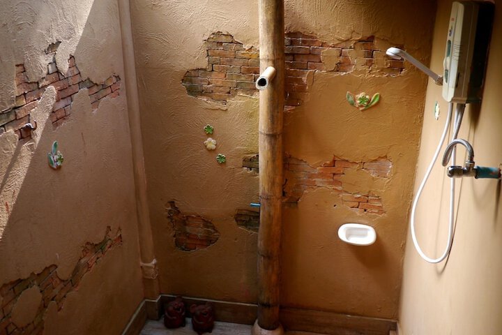 Room 30 of 49
