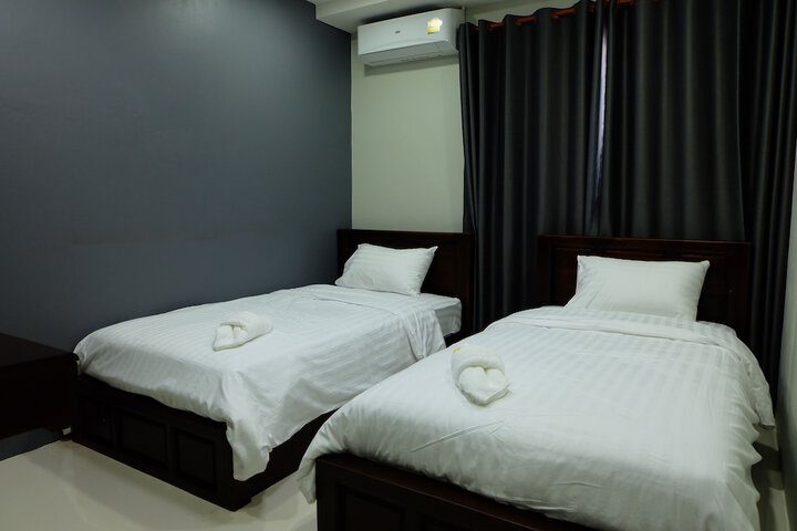 Room 4 of 44