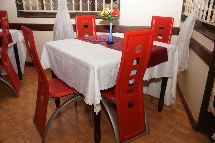 Dining 44 of 72