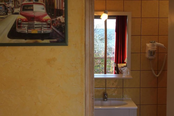 Room 22 of 41