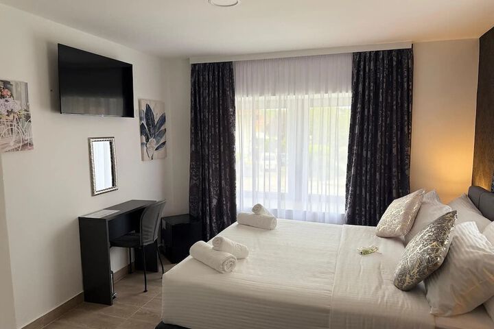 Room 8 of 41