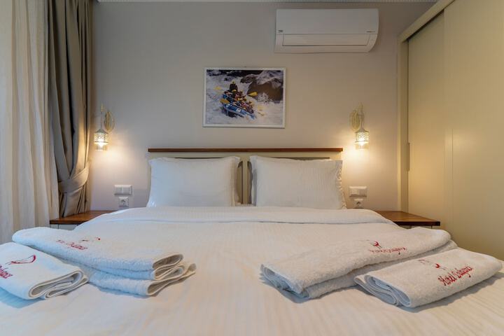 Room 21 of 178