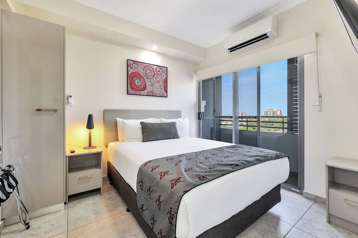 Room 16 of 42