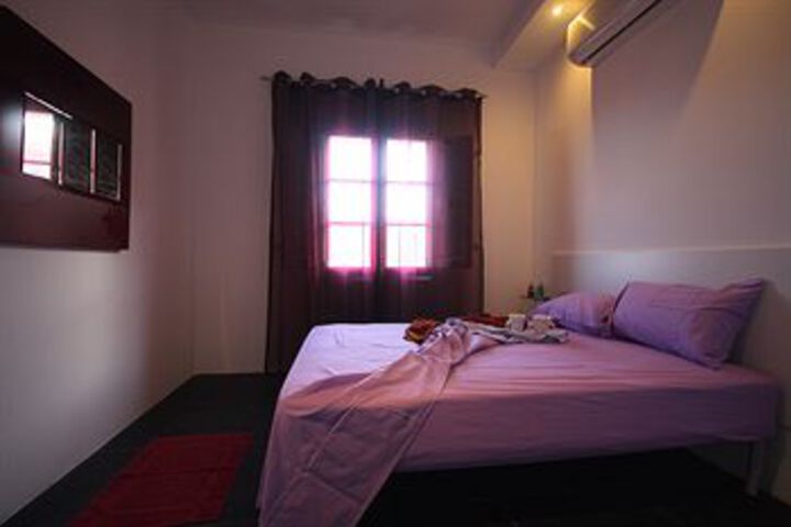 Room 10 of 22