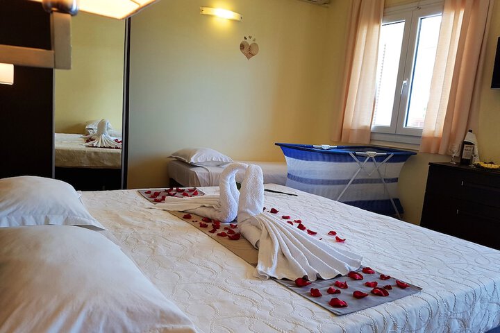Room 8 of 43