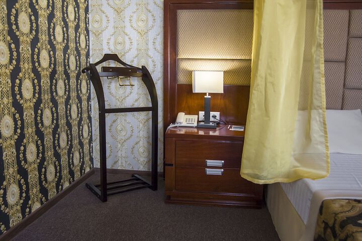 Room 16 of 88