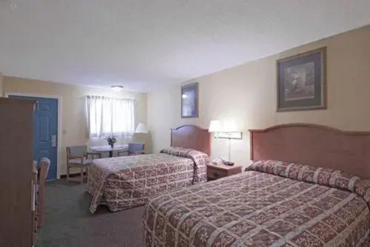 Room 3 of 6