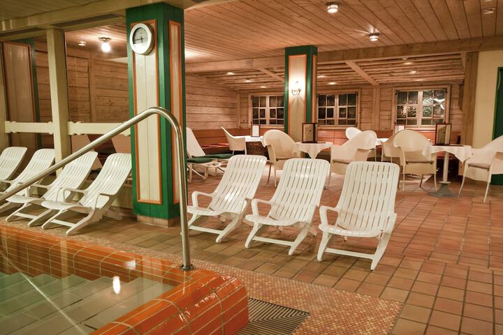Pools & Facilities
