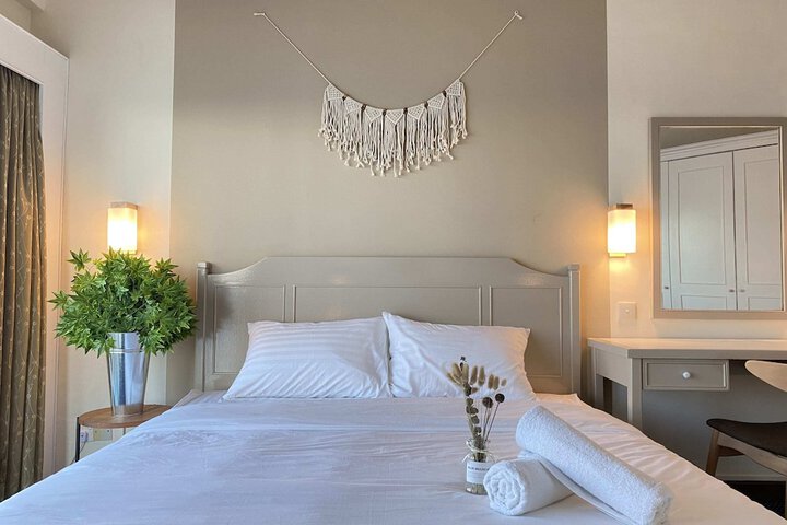 Room 42 of 650