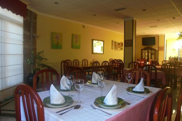 Dining 23 of 36