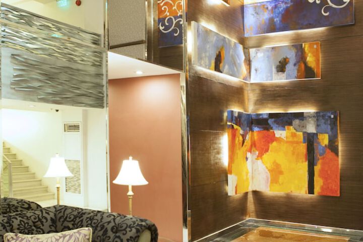 Entrance & Lobby