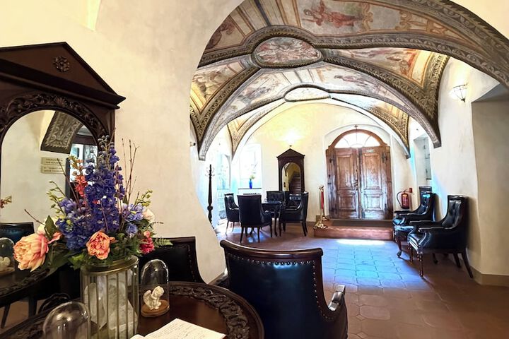 Hotel Interior 10 of 183