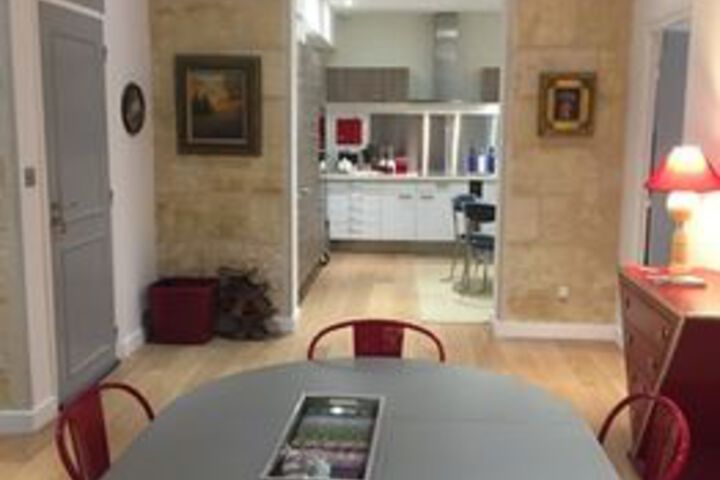 Room 9 of 16