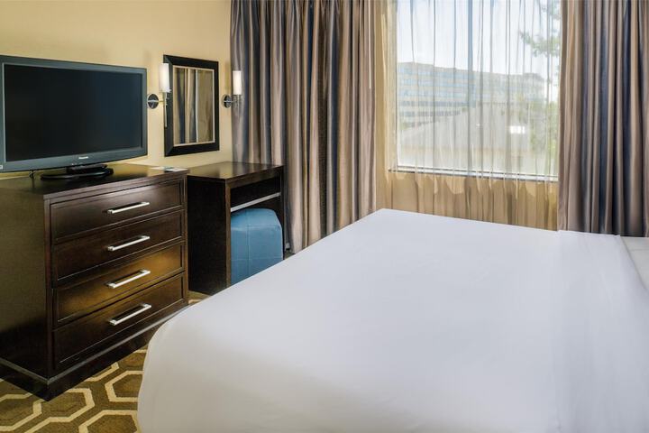 Room 40 of 82
