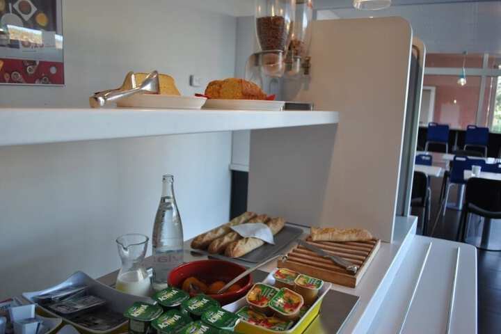 Dining 42 of 71