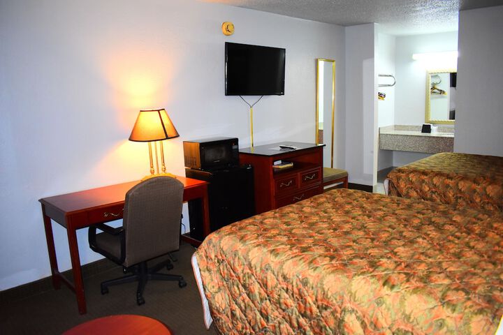2 Double Beds (5 of 15)