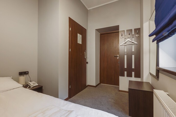 Room 5 of 22