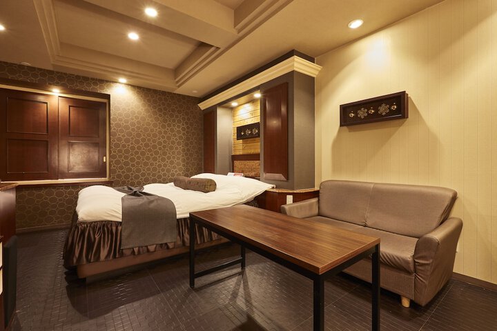 Room 4 of 70