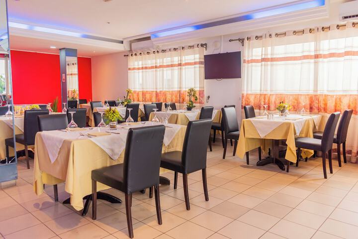 Dining 62 of 79